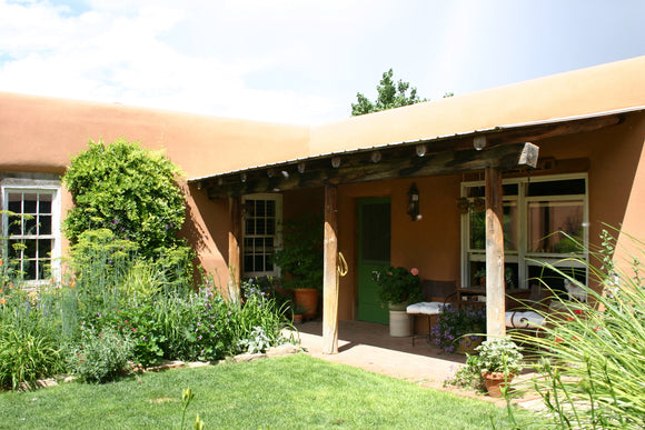 Las Golondrinas House (Blank Card)